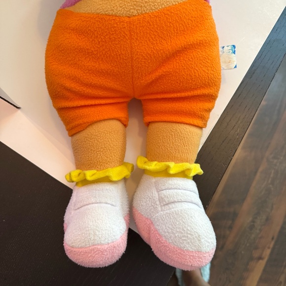 Giant 26 inch Dora the Explorer Plush - Picture 4 of 6